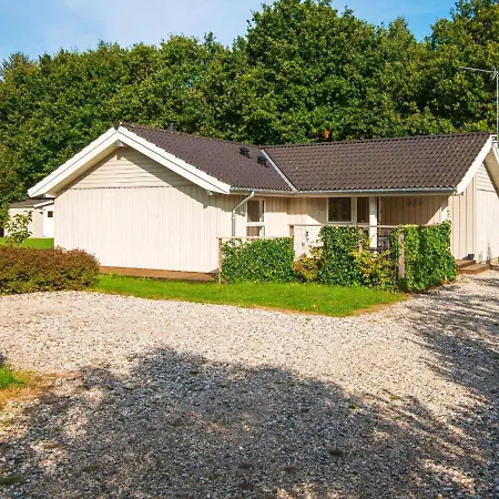 Three-bedroom In Glesborg 28 * Fjellerup Strand