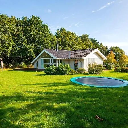 Three-bedroom In Glesborg 28 Holiday home *
