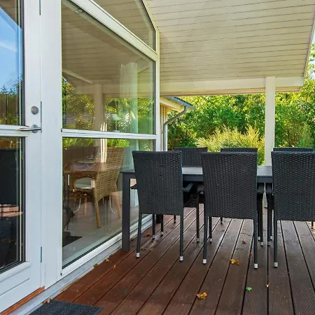 Three-bedroom In Glesborg 28 Holiday home Fjellerup Strand