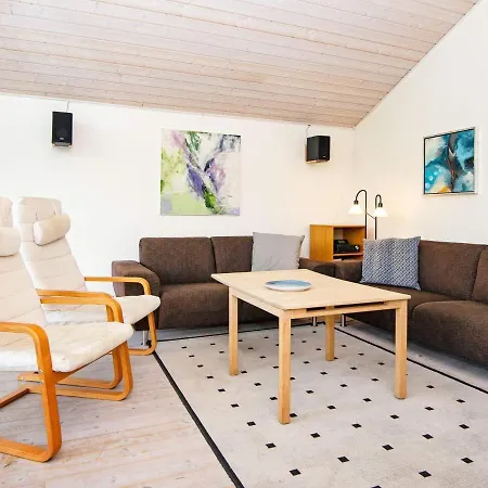 Three-bedroom In Glesborg 28