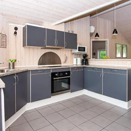 Three-bedroom In Glesborg 28 Holiday home *