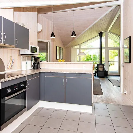 Three-bedroom In Glesborg 28 * Fjellerup Strand